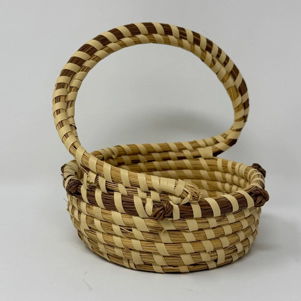 Charleston Gullah Geechee Sweetgrass Basket with Arched Handle